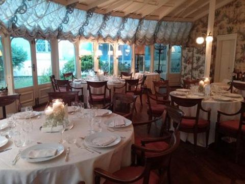 Restaurace v ubytování Resort Dei Limoni