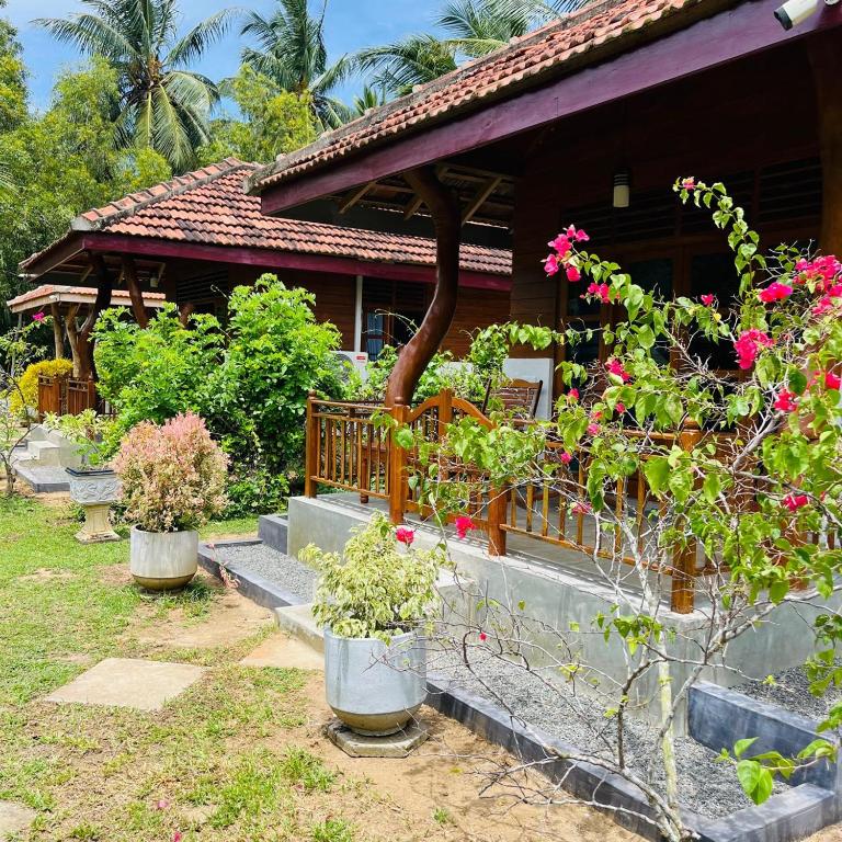 Hanguk Lanka Lagoon Villa - 4