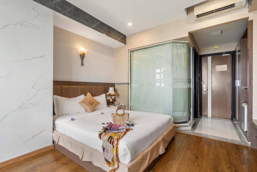 Phòng Superior Giường Đôi Nhìn Ra Thành Phố