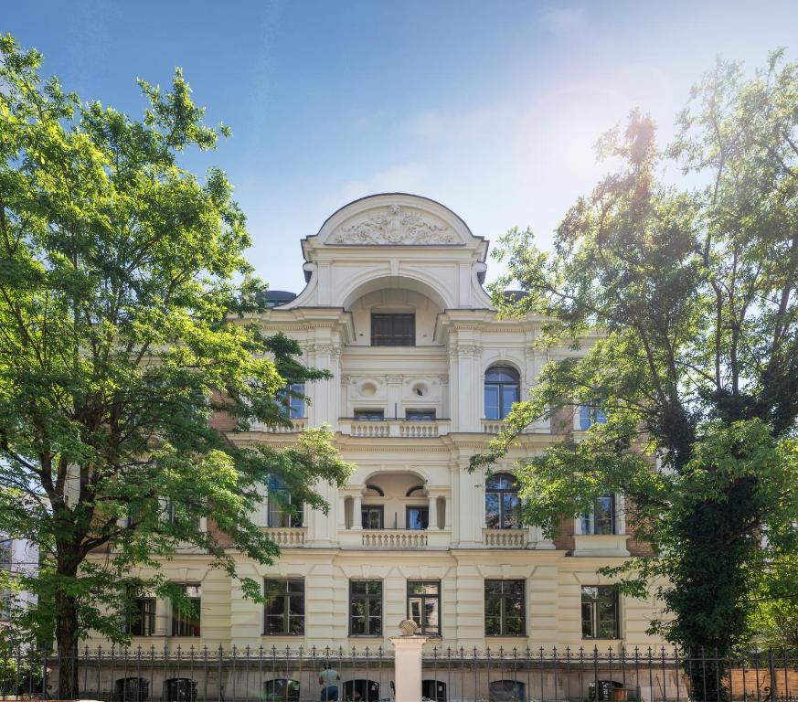 Budova, kde se hotel nachází