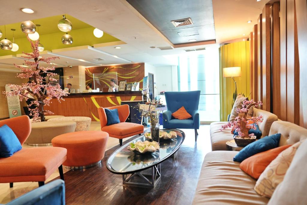 Posezení v ubytování Bonnet Hotel Surabaya