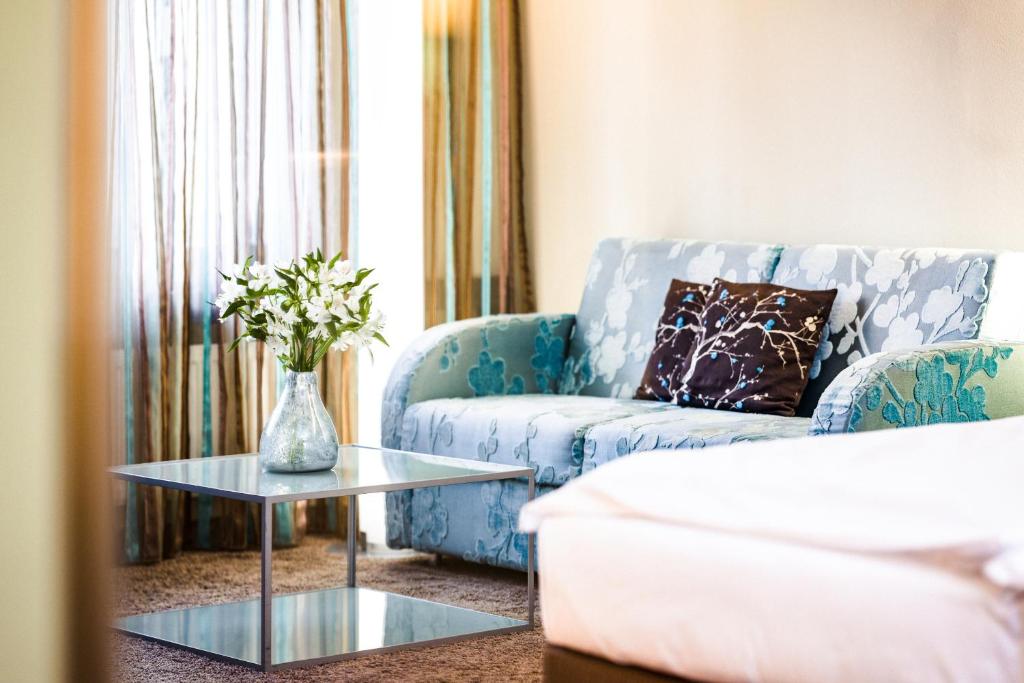 Posezení v ubytování Hotel Der Blaue Reiter