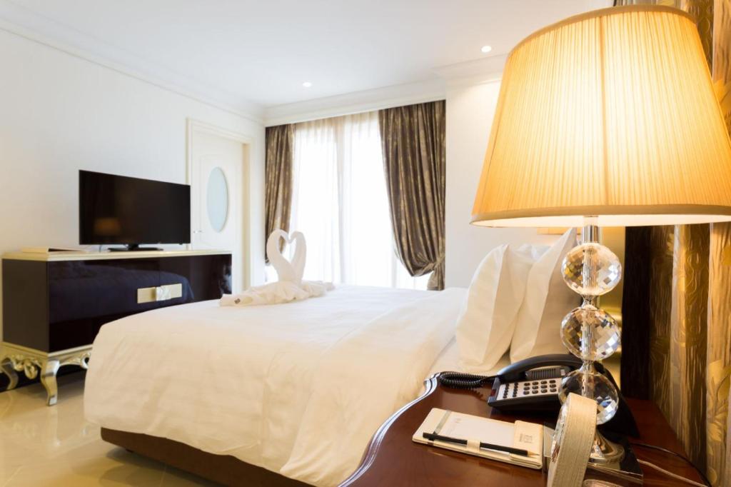 
Two-Bedroom King Suite
