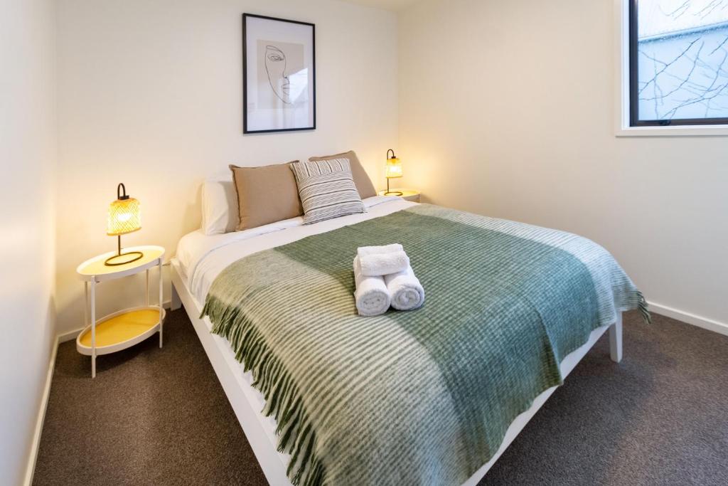 Warm CHCH Apartment Park View & Garage Parking - Resim 7