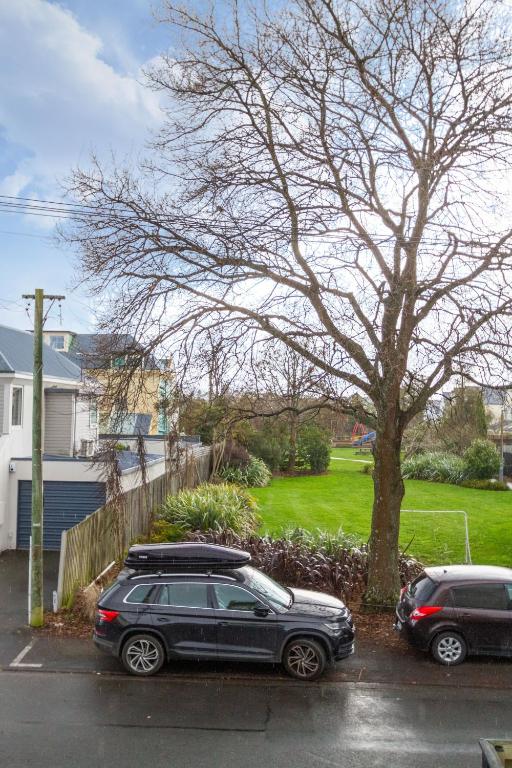 Warm CHCH Apartment Park View & Garage Parking - Resim 6