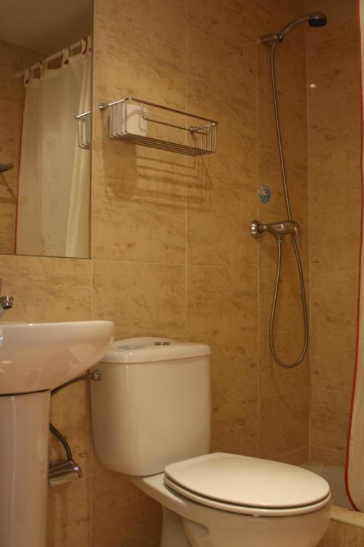 Hostal Santa Cruz - 3