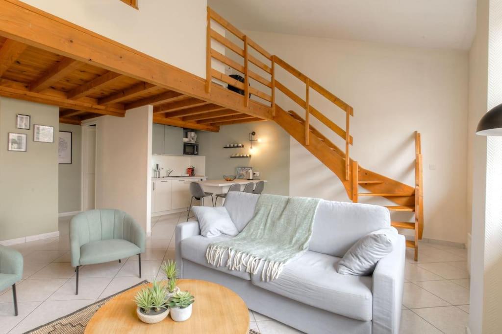 Photo de la galerie de l'établissement Loft avec mezzanine au coeur du 3ème, Lyon, à Lyon