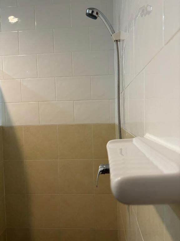 Koupelna v ubytování Sutus Court 1