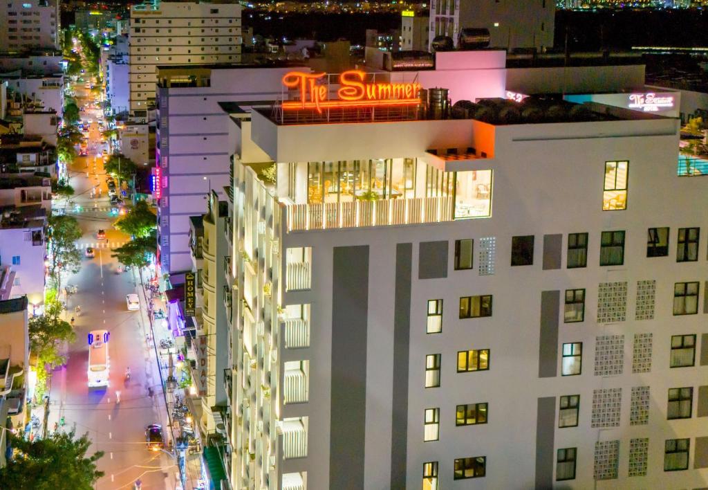 Nespecifikovaný výhled na destinaci Nha Trang nebo výhled na město při pohledu z hotelu