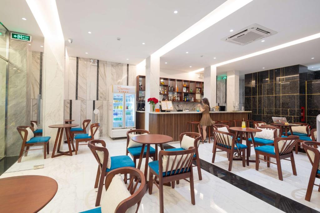 Bố cục The Summer Hotel