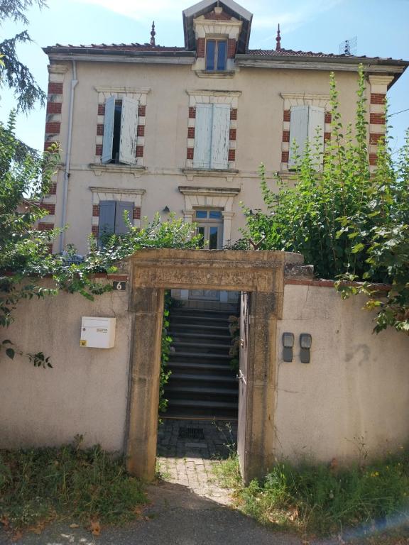 Budova, kde se bed and breakfast nachází