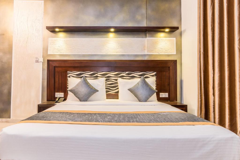 Postel nebo postele na pokoji v ubytování Mount Best Hotel- Mount Lavinia