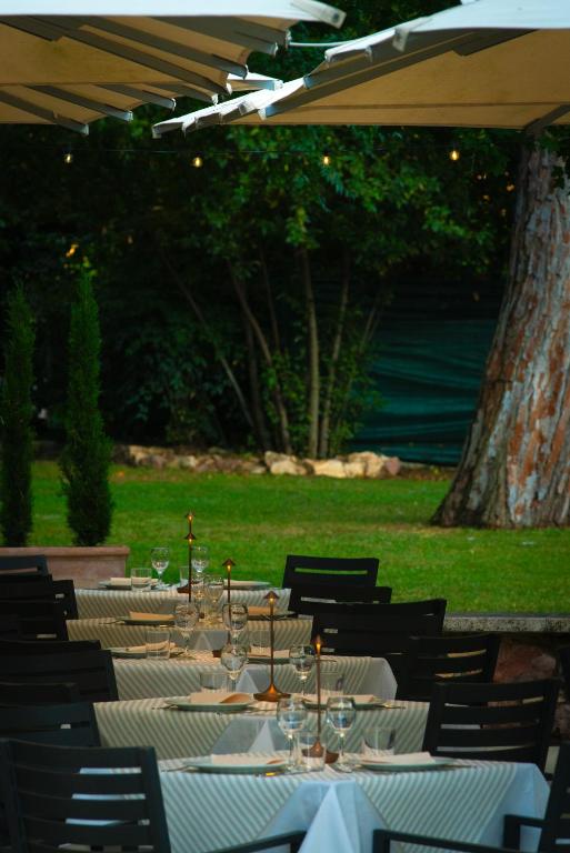 Um jardim em Domus Pacis Assisi