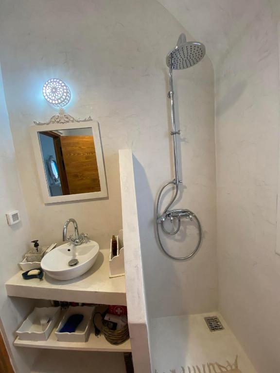 Koupelna v ubytování artgohomes