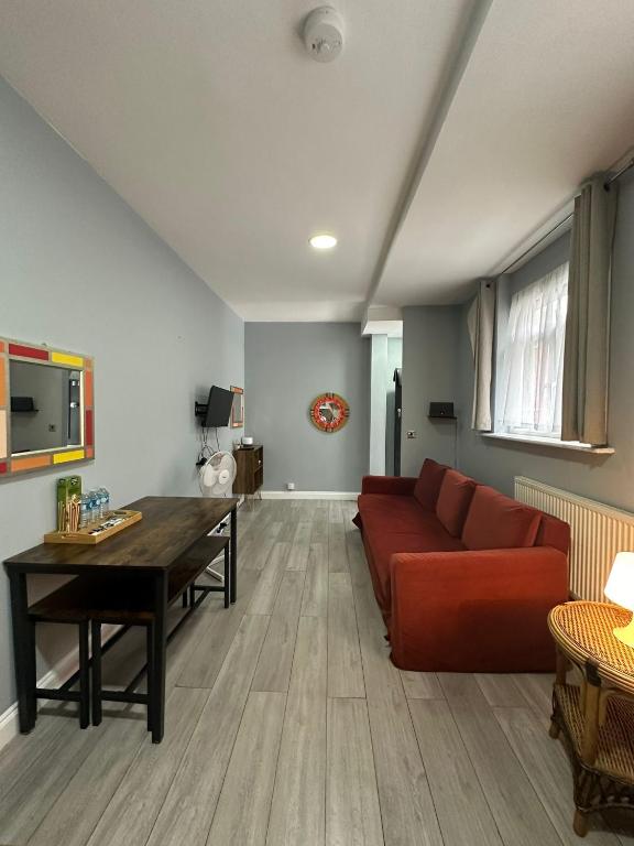 Kuchyň nebo kuchyňský kout v ubytování Central London - ground floor 2 bedrooms apartment
