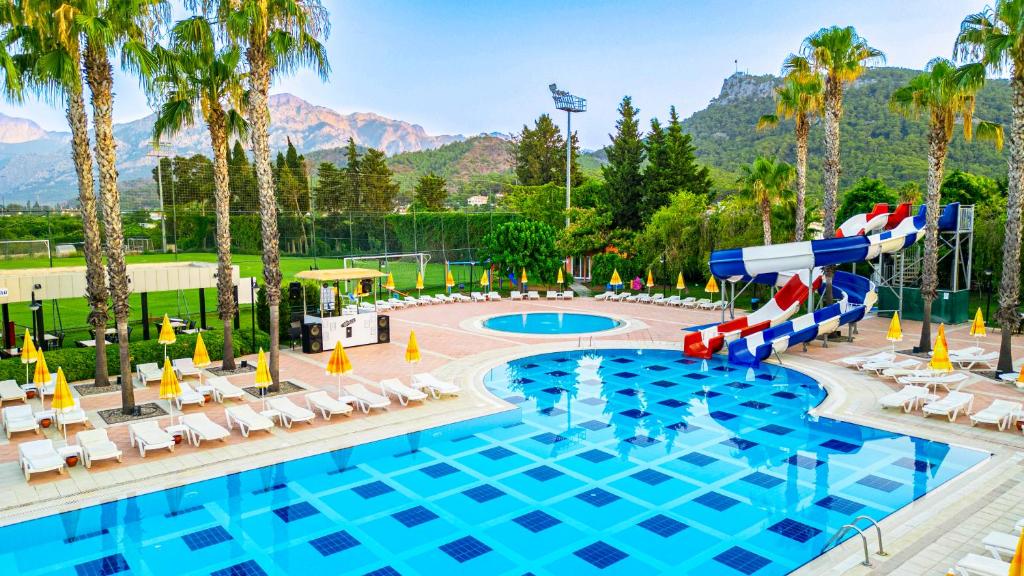 Bazén v ubytování Viking Park Hotel nebo v jeho okolí