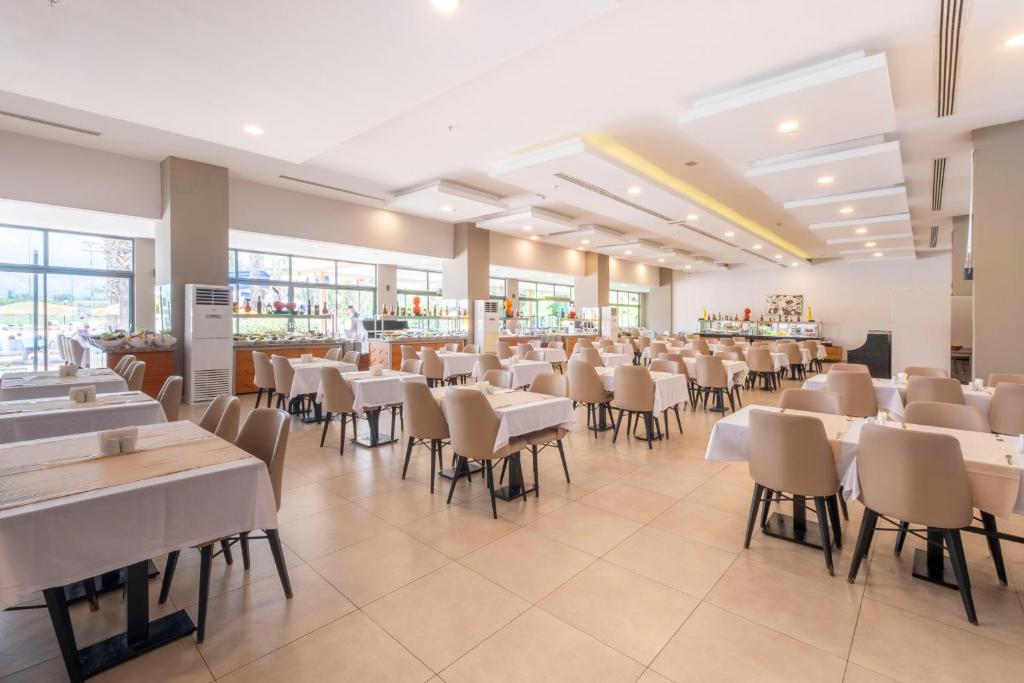 Restaurace v ubytování Viking Park Hotel