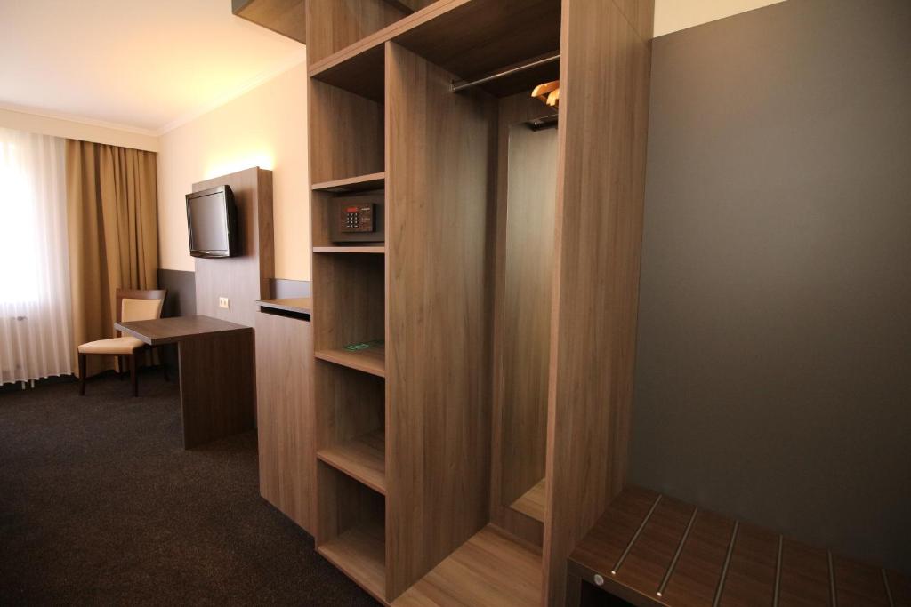 Kuchyň nebo kuchyňský kout v ubytování Hotel Graf Balduin