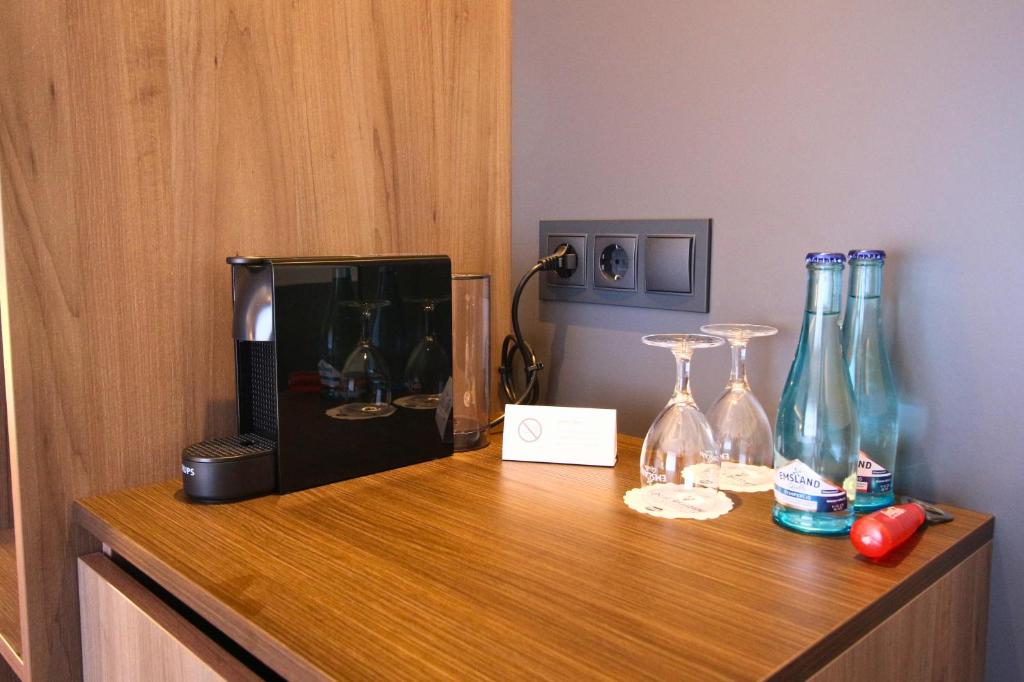 Příslušenství pro přípravu čaje a kávy v ubytování Hotel Graf Balduin