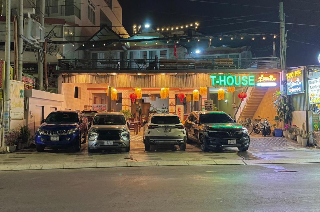Tòa nhà nơi chỗ nghỉ nhà dân tọa lạc