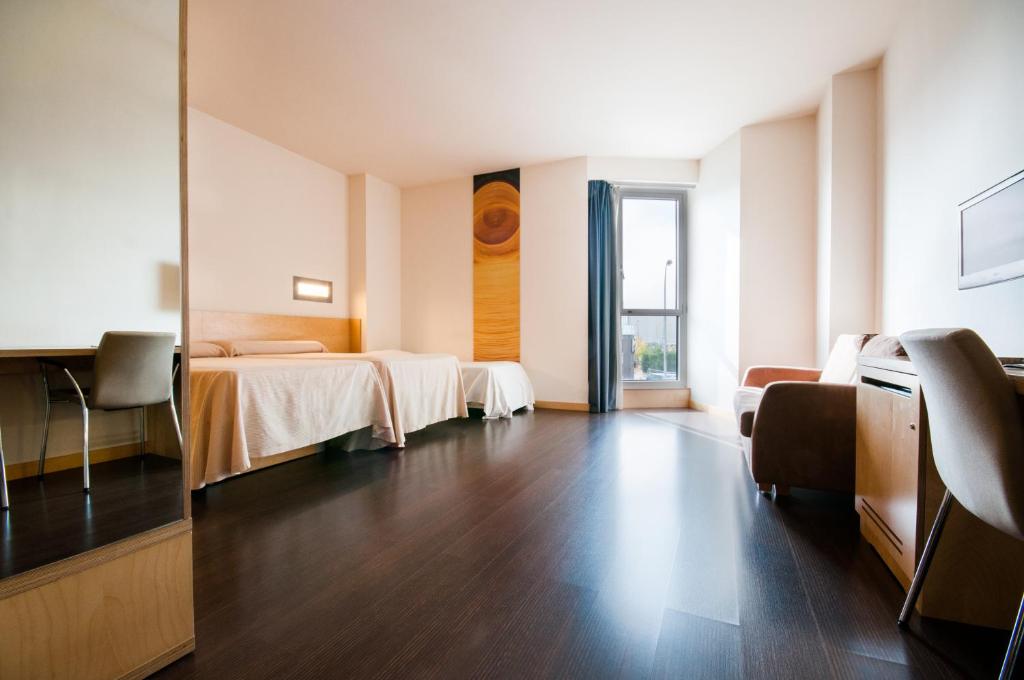 Gobeo Park - Sala Familiar (2 Adultos + 2 Niños)