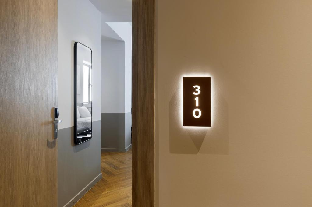 Ermass Modern Living Apartments - Resim 20