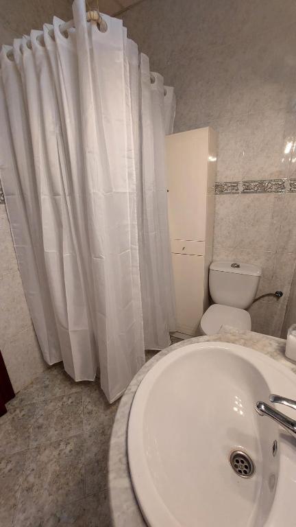 Koupelna v ubytování Viviendas Turisticas El Carrascal