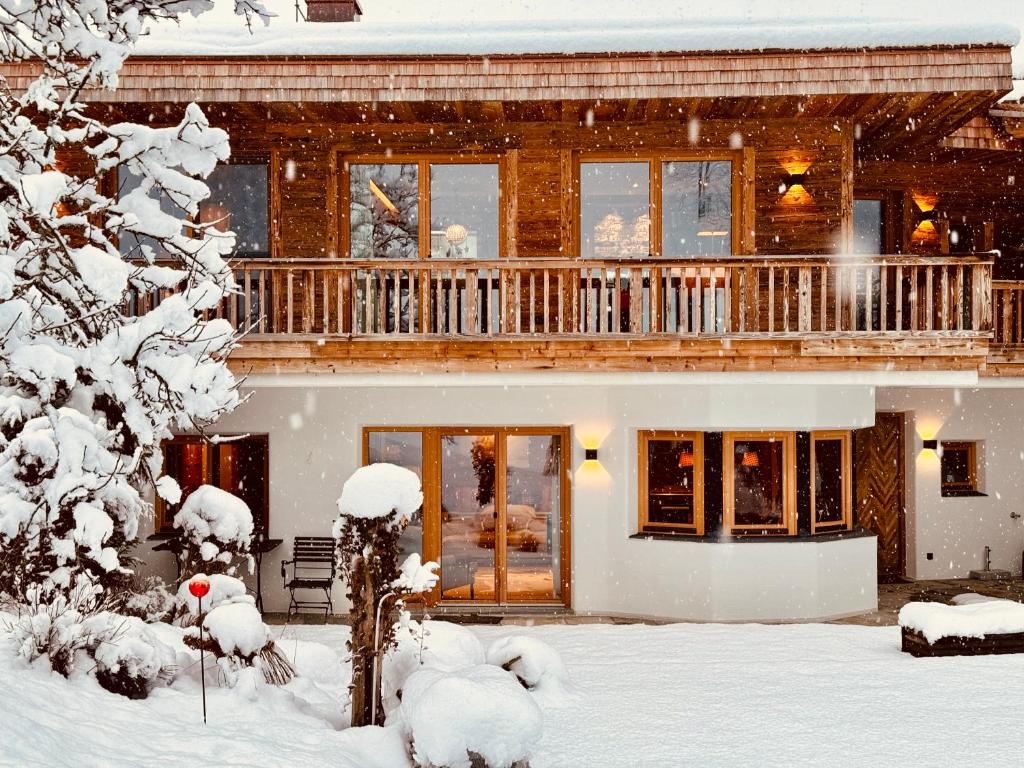 CHALET KITZBICHL by Alpin Charme Apartments v zimě