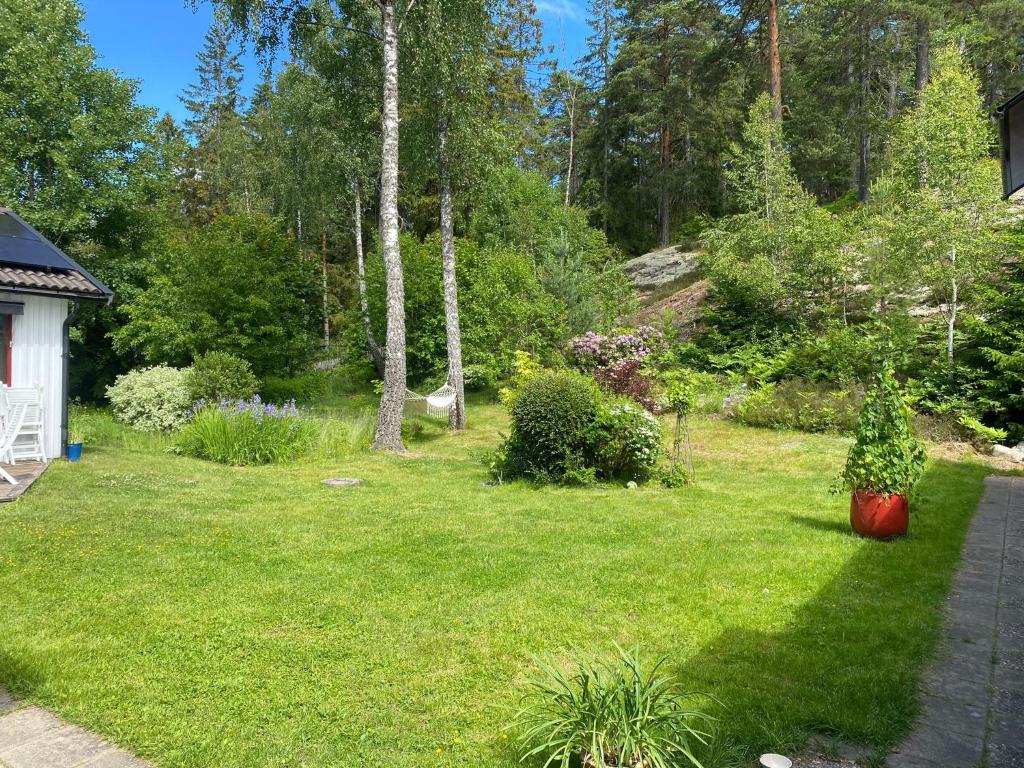 Zahrada ubytování Mys gård i Trosa