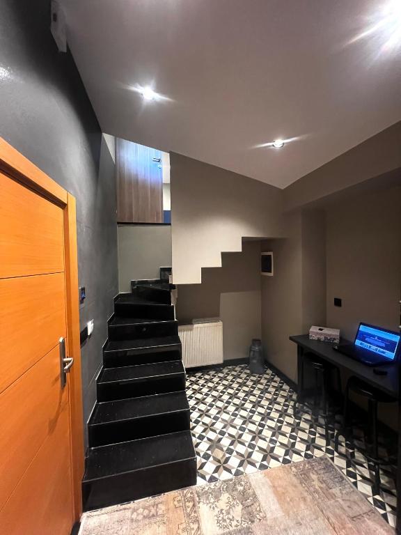 A television and/or entertainment centre at Cityloft 36