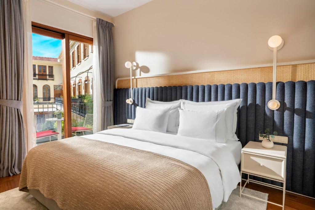 Ecole St. Pierre Hotel - 5