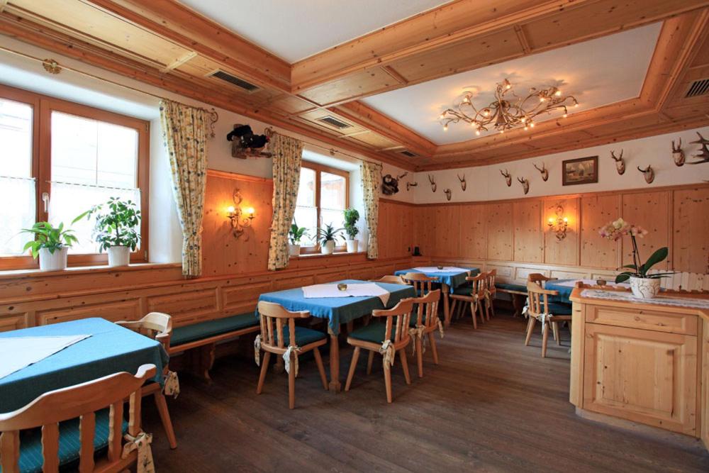 Restaurace v ubytování Café Pension Heim