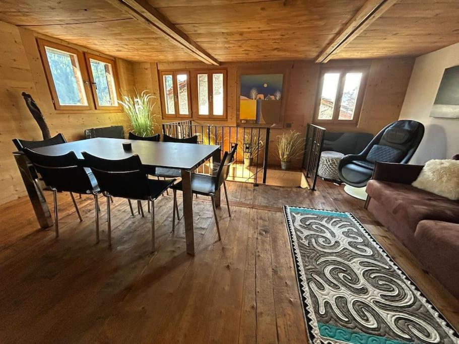 Posezení v ubytování Cosy chalet - Renovated and charming