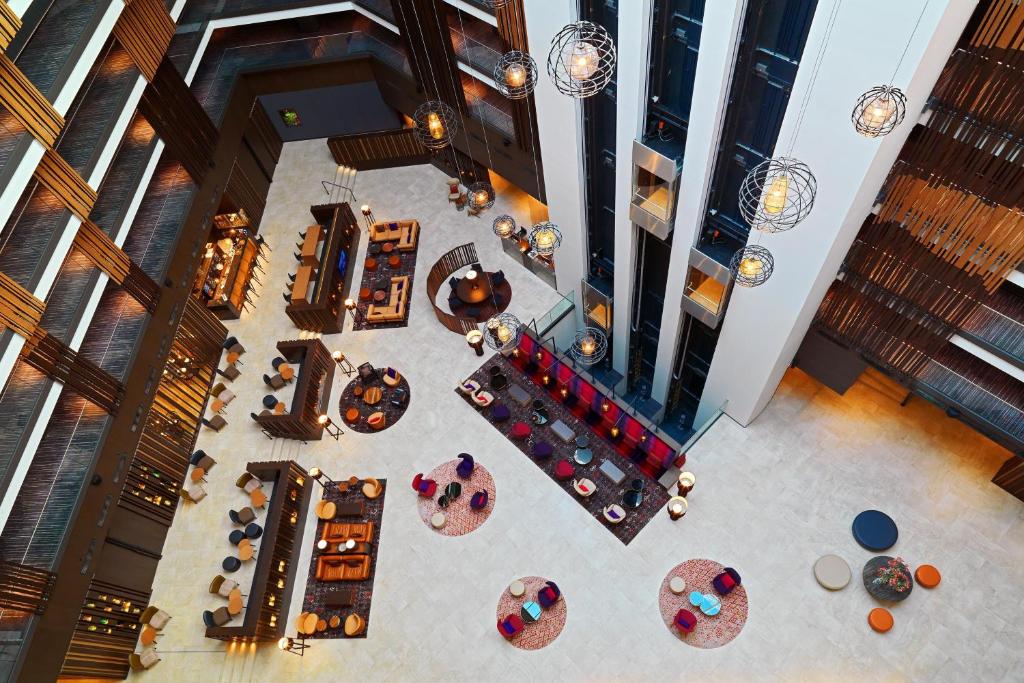 Restaurace v ubytování Sheraton Grand Tbilisi Metechi Palace