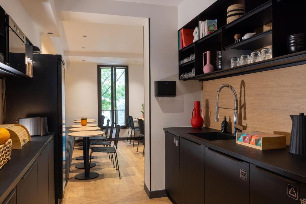 Korner Montmartre - Resim 19