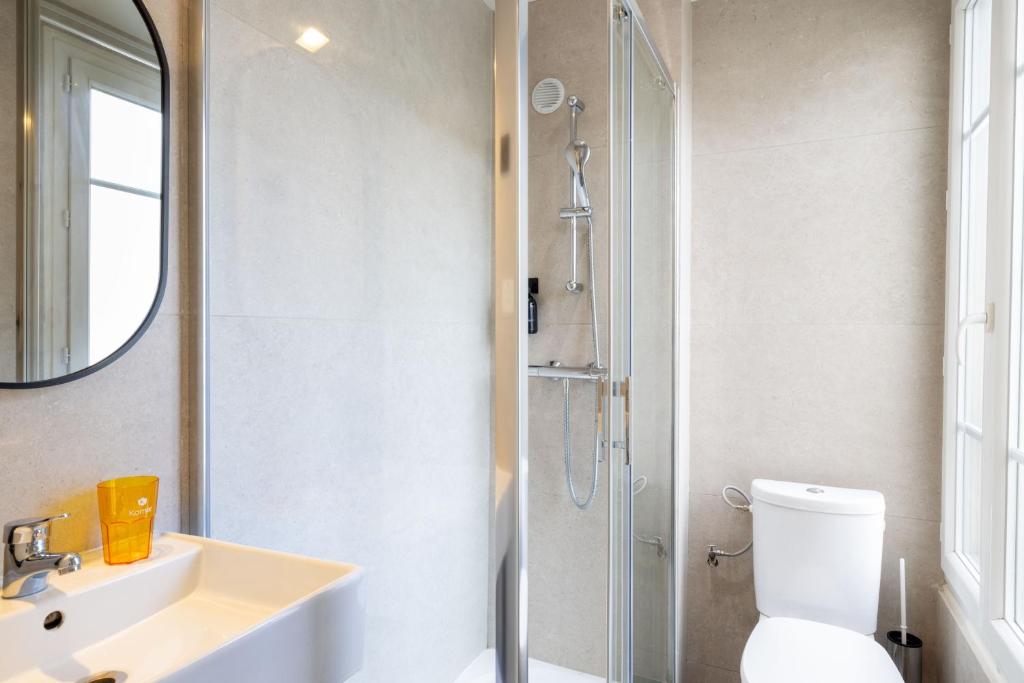 Korner Montmartre - Resim 28