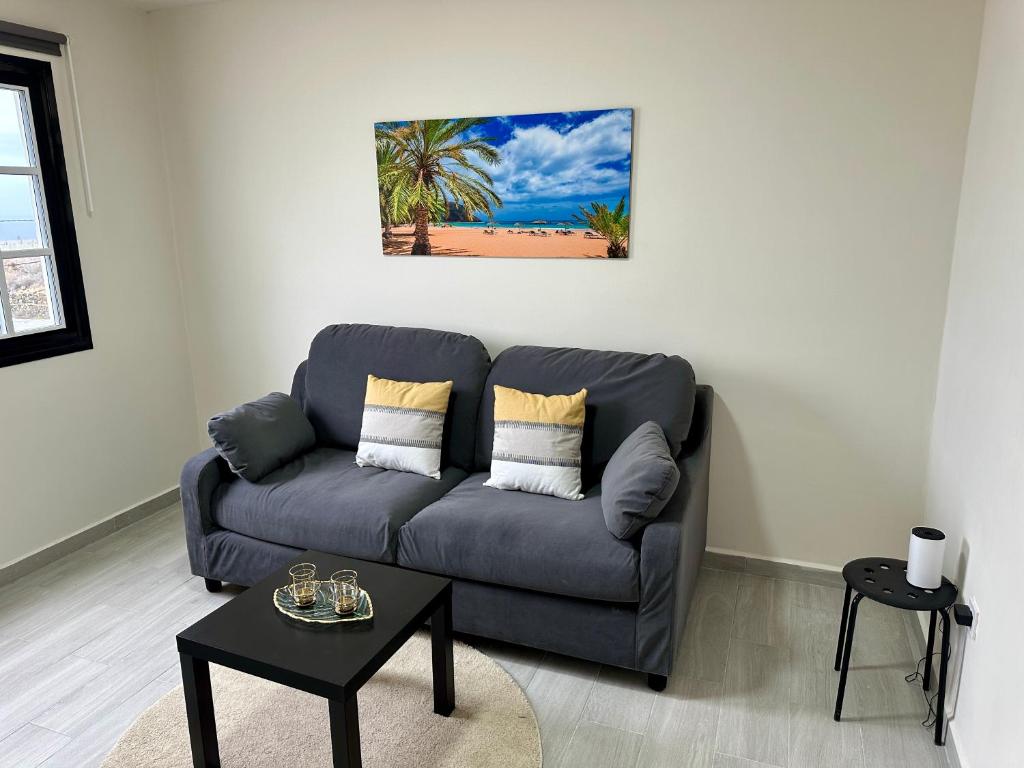 Χώρος καθιστικού στο New modern apartment, Scandinavian style, ocean view