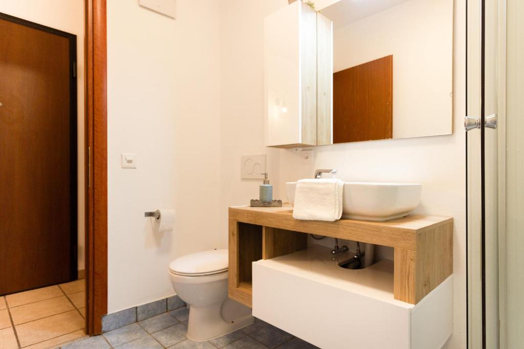 BNB La Piccola - Free Parking - Resim 23