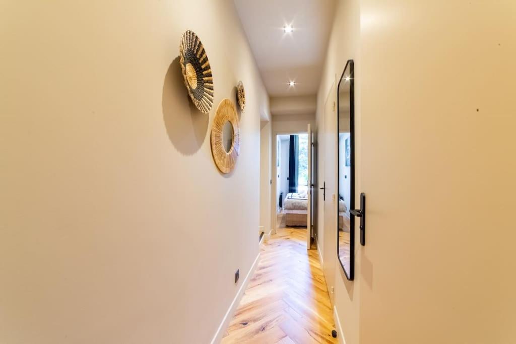 Fotografie z fotogalerie ubytování Le Charmant d'Ecully Logement Unique Avec Jardin à 10 minutes de Lyon v destinaci Écully