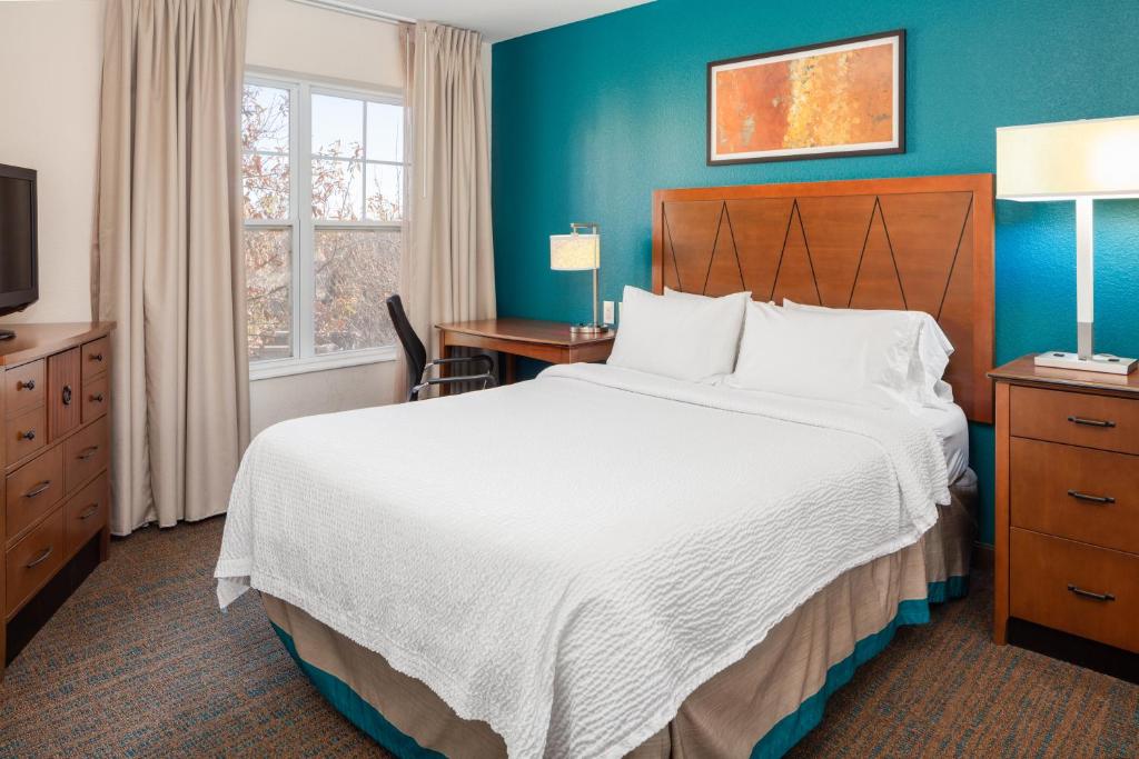 Residence Inn by Marriott Wichita East At Plazzio - Suite King D'une Chambre Avec Canapé-lit