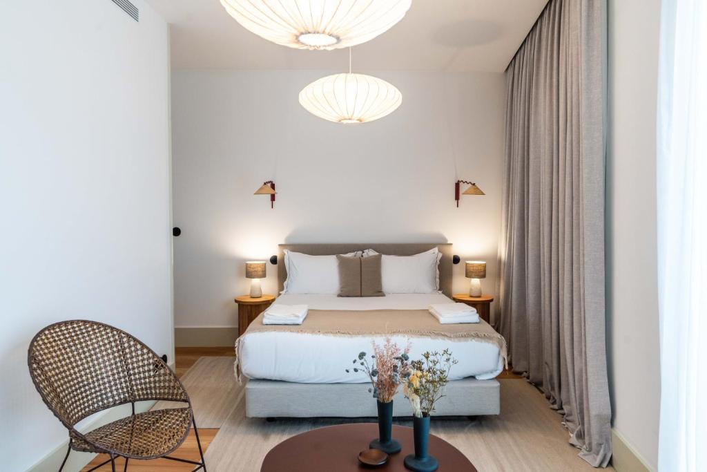 
One-Bedroom Queen Suite with Sofa Bed
