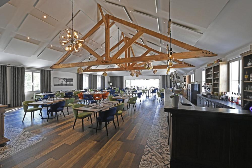 Restaurace v ubytování Manoir de l'évêché et Spa