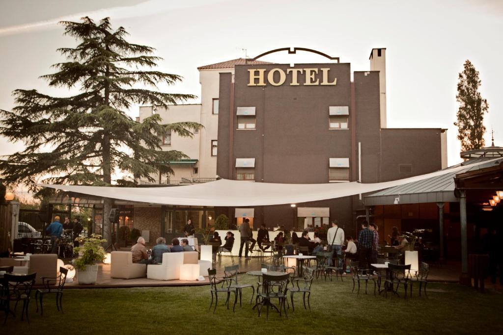 hotel en Huarte