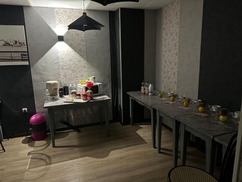 Nápoje v ubytování Hôtel Le Valéran
