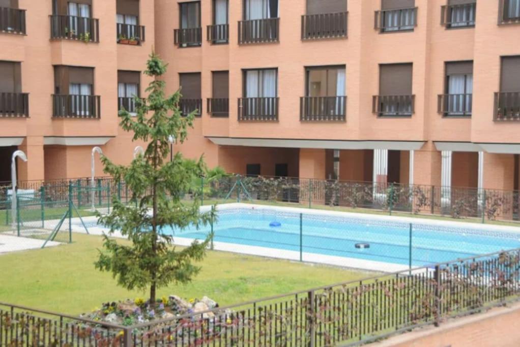 Apartamento Belfast con wifi, piscina y Netflix