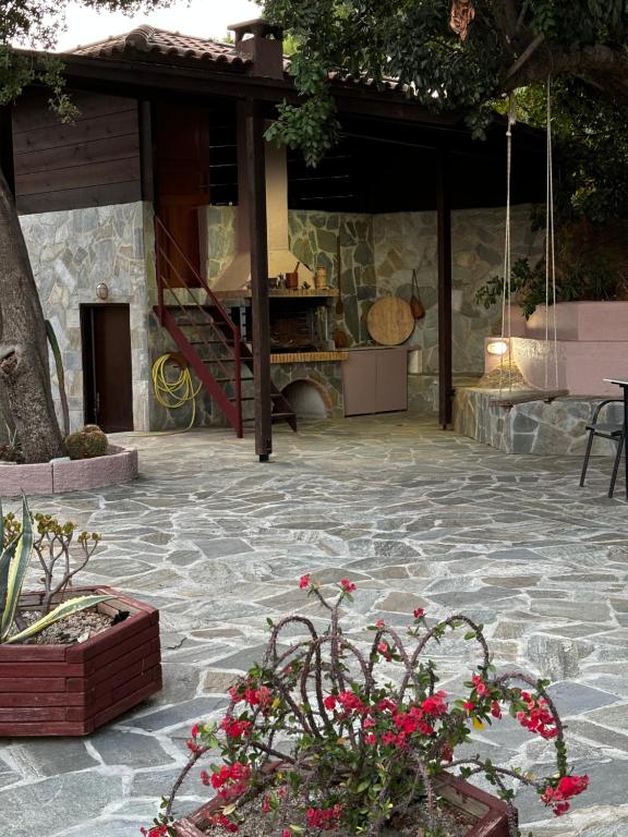 Patio alebo iná vonkajšia časť ubytovania Elis superb villa