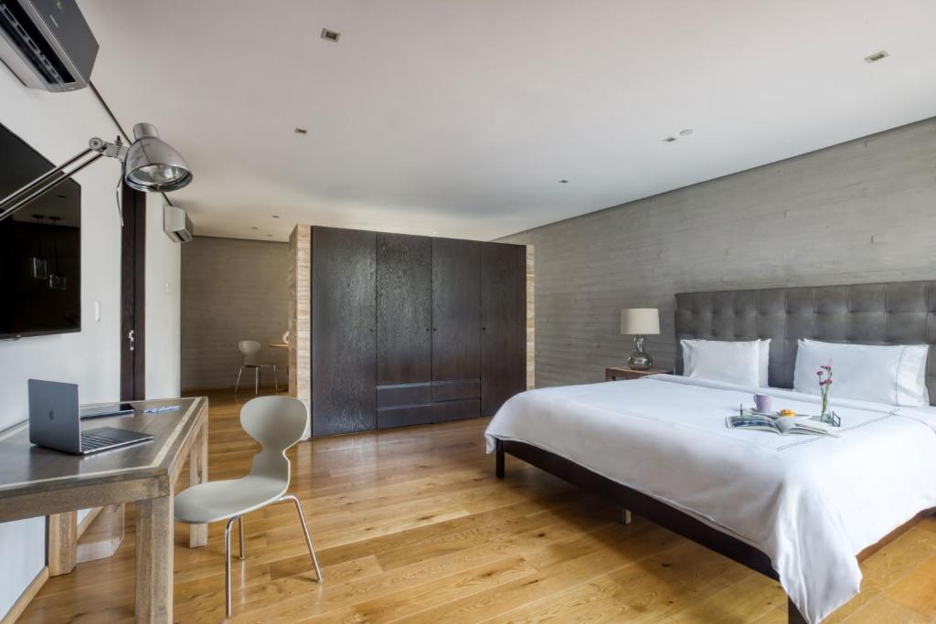 AR 218 Hotel by ULIV - Premium Suite