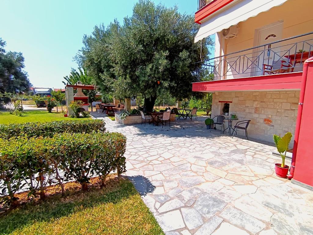 Zahrada ubytování Giorgos Apartments.