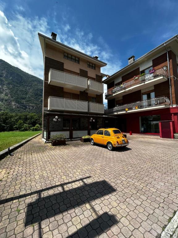 Nespecifikovaný výhled na hory nebo výhled na hory při pohledu z hotelu