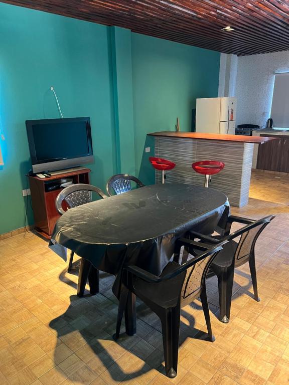 Μια τηλεόραση ή/και κέντρο ψυχαγωγίας στο Apartamentos La Carlota